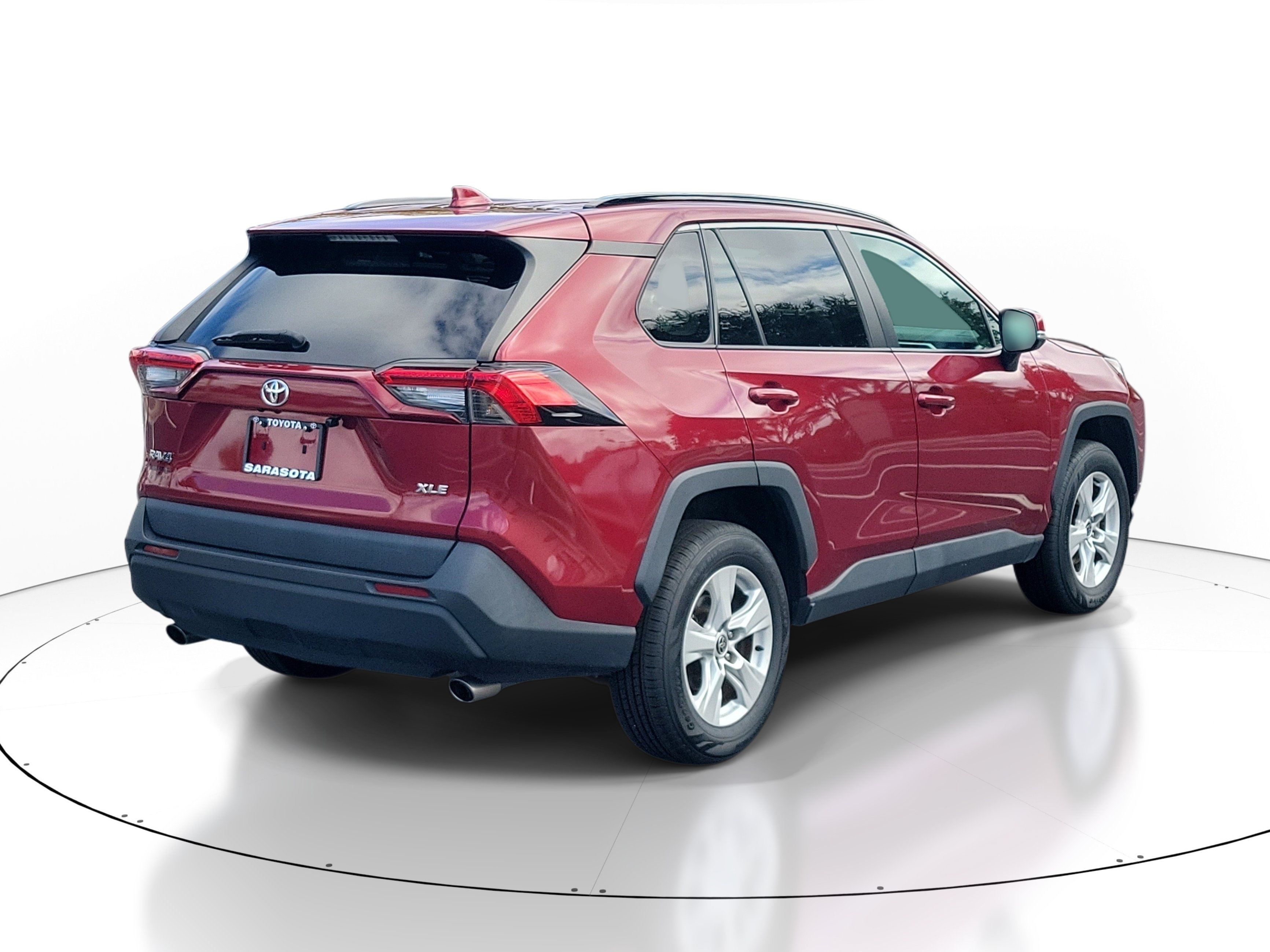 Certified 2021 Toyota RAV4 XLE w/ Convenience Package FWD image 6