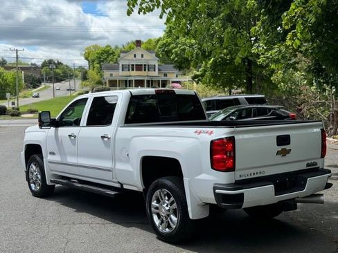 Used 2016 Chevrolet Silverado 2500 High Country w/ Duramax Plus Package AWD/4WD image 5