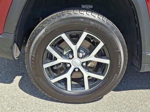 Used 2024 Jeep Grand Cherokee L Limited AWD/4WD image 33