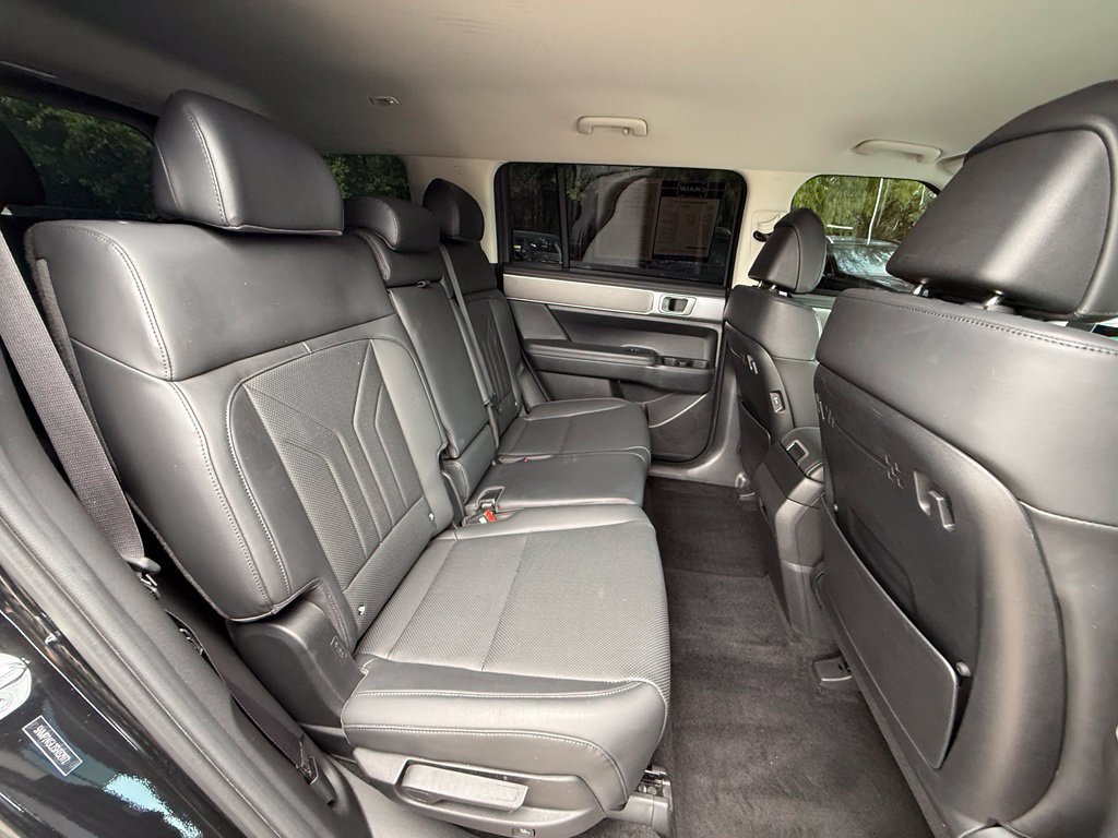 Used 2025 Hyundai Santa Fe SEL FWD image 37