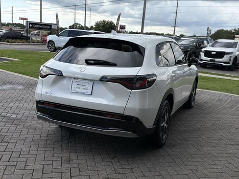 Used 2024 Honda HR-V EX-L image 6