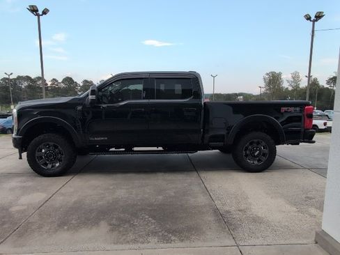 Used 2023 Ford F250 Lariat w/ Sport Appearance Package image 4