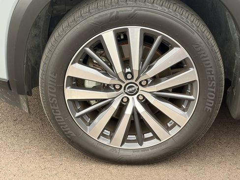 Used 2022 Nissan Pathfinder Platinum w/ Cargo Package FWD image 6