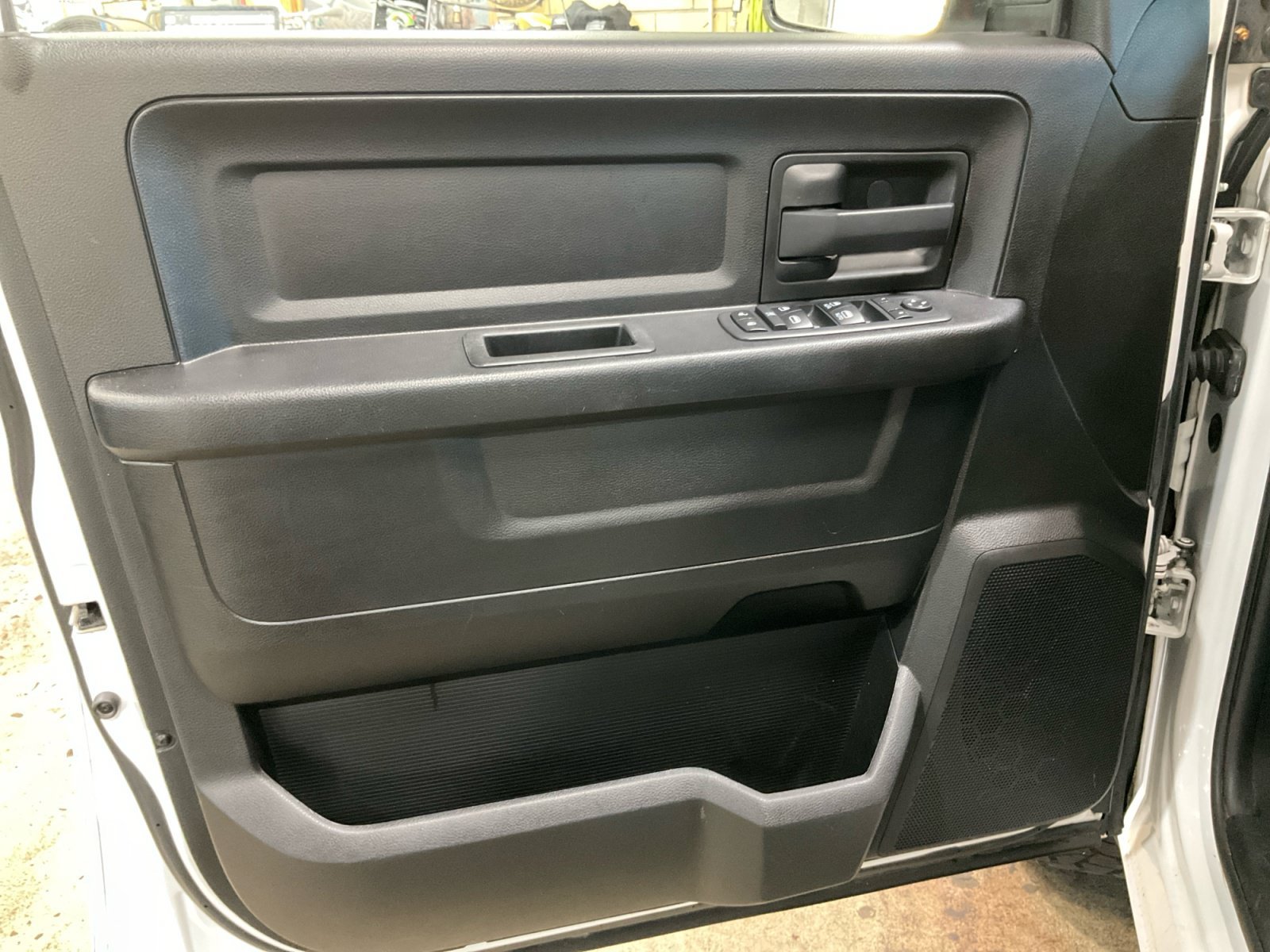 Used 2019 RAM 1500 ST w/ SXT Plus Group AWD/4WD image 33