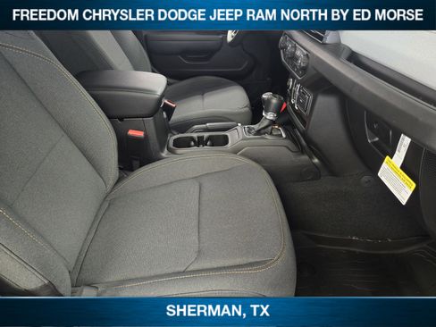 New 2026 Jeep Gladiator Sport image 9