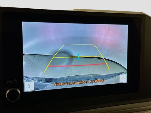 Used 2025 Toyota Tacoma TRD Off-Road image 23