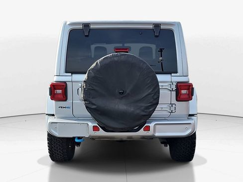 Used 2022 Jeep Wrangler Unlimited Sahara image 6