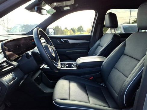 Used 2025 Buick Enclave Preferred image 23