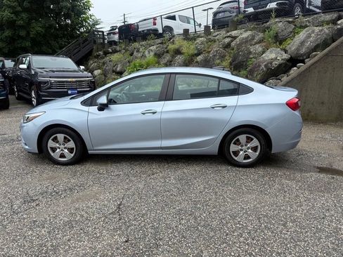 Used 2017 Chevrolet Cruze LS FWD image 3