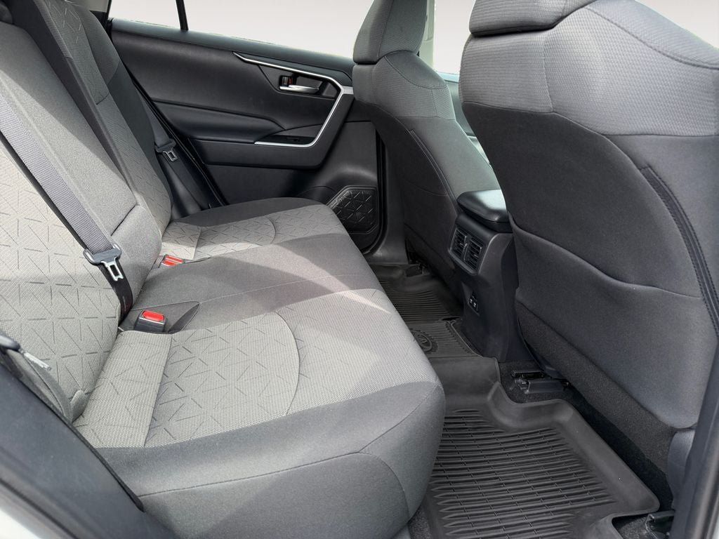 Used 2020 Toyota RAV4 XLE w/ Convenience Package AWD/4WD image 23