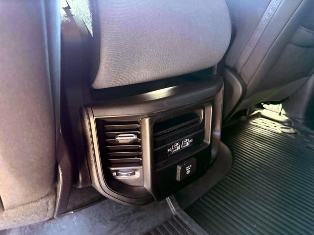 Used 2022 RAM 1500 Big Horn AWD/4WD image 13