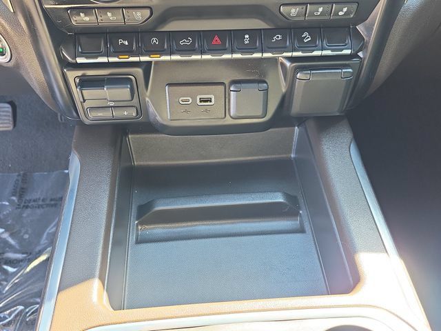 Certified 2020 Chevrolet Silverado 1500 LTZ w/ LTZ Plus Package AWD/4WD image 30