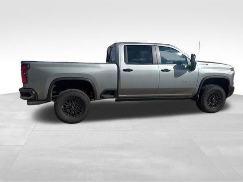 Used 2026 Chevrolet Silverado 2500 ZR2 image 9