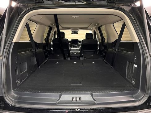 Used 2024 Ford Expedition Max XLT image 30