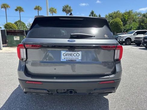 Used 2025 Ford Explorer ST-Line w/ Premium Package image 3