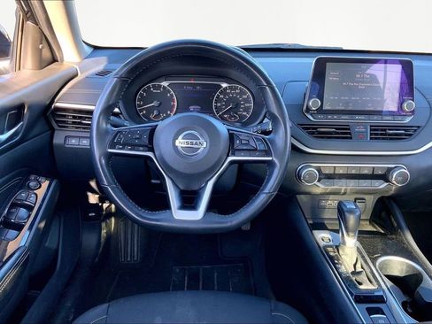 Used 2021 Nissan Altima 2.5 SV w/ SV Premium Package image 8