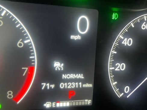 Used 2025 Honda Odyssey Elite image 11