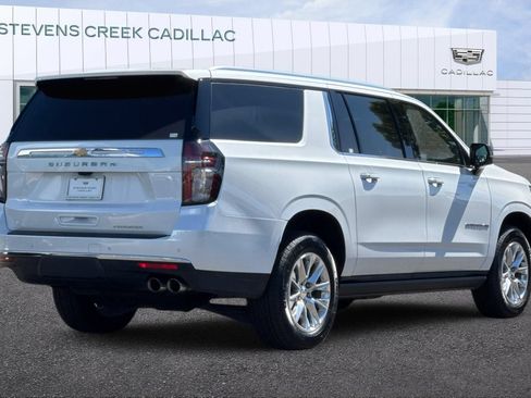 Used 2022 Chevrolet Suburban Premier AWD/4WD image 3