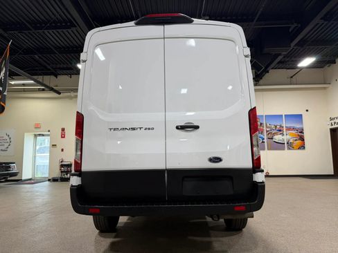 Used 2025 Ford Transit 250 148 Medium Roof RWD image 20