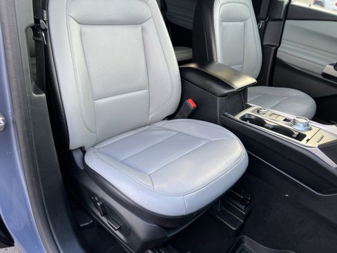 Used 2021 Ford Explorer XLT w/ Equipment Group 202A image 28