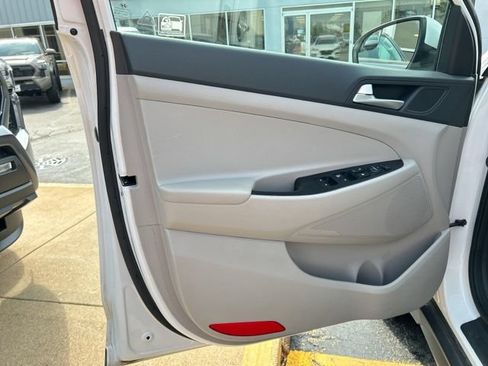 Used 2019 Hyundai Tucson SE AWD/4WD image 23