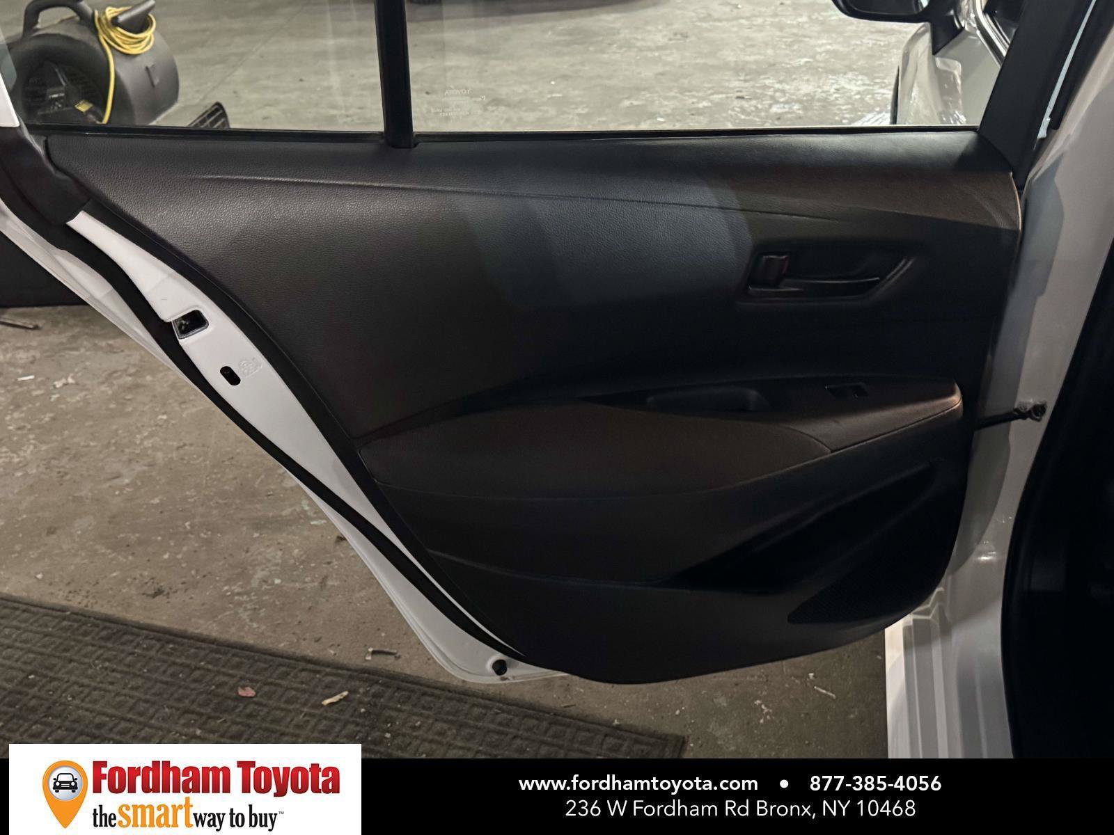 Used 2023 Toyota Corolla LE FWD image 11