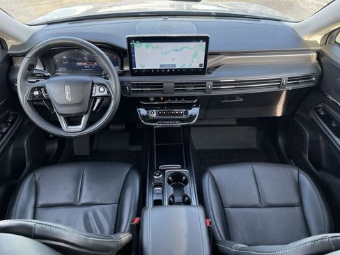 Used 2023 Lincoln Corsair Reserve w/ Equipment Group 201A image 25