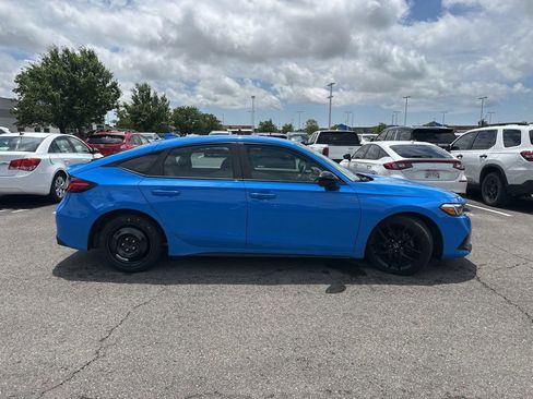 Used 2024 Honda Civic Sport image 11