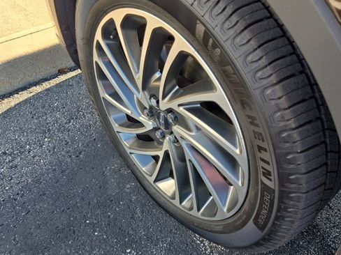 Used 2019 Lincoln Nautilus Reserve w/ Driver Assistance Package FWD image 6