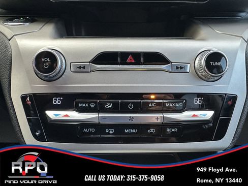 Used 2021 Ford Explorer XLT w/ Equipment Group 202A image 23