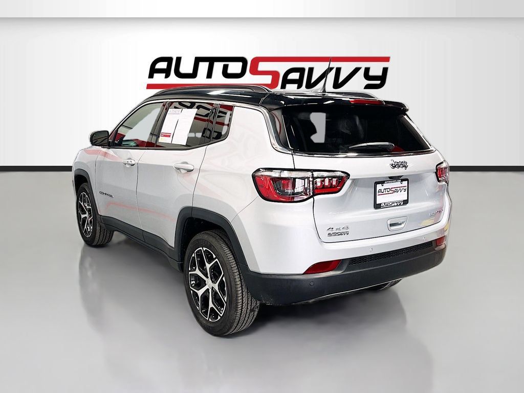 Used 2024 Jeep Compass Limited AWD/4WD image 5