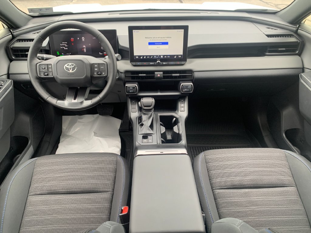 New 2026 Toyota RAV4 SE w/ Convenience Package AWD/4WD image 15