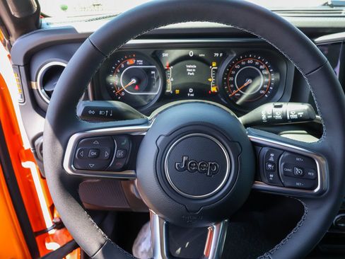 New 2026 Jeep Wrangler Unlimited Sahara AWD/4WD image 31
