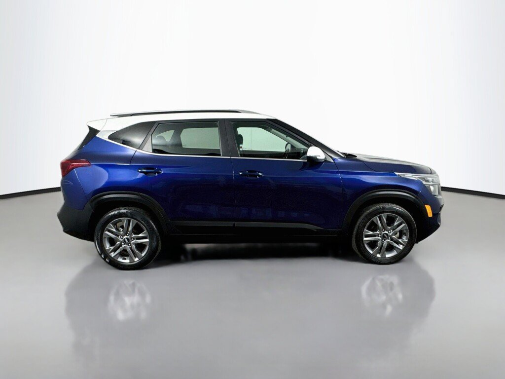 Used 2021 Kia Seltos S FWD image 6