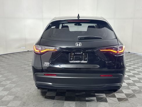 Used 2025 Honda HR-V LX image 4