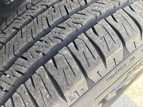 Used 2025 Jeep Wrangler Sahara image 10