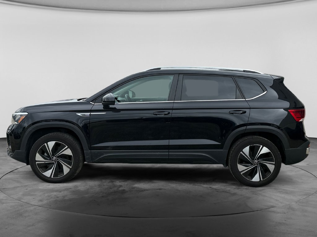 Used 2024 Volkswagen Taos SE AWD/4WD image 5