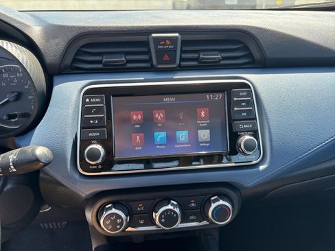 Used 2025 Nissan Versa SV FWD image 19
