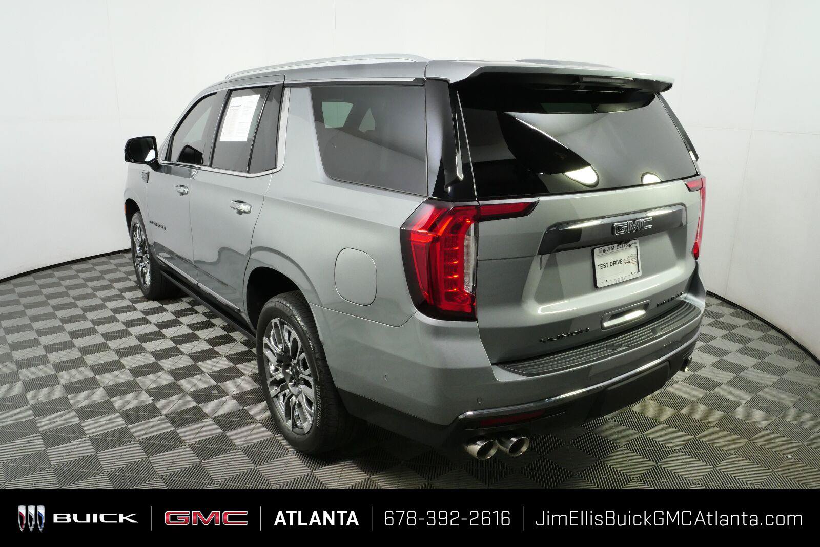Certified 2023 GMC Yukon Denali Ultimate w/ LPO, Floor Liner Package AWD/4WD image 38