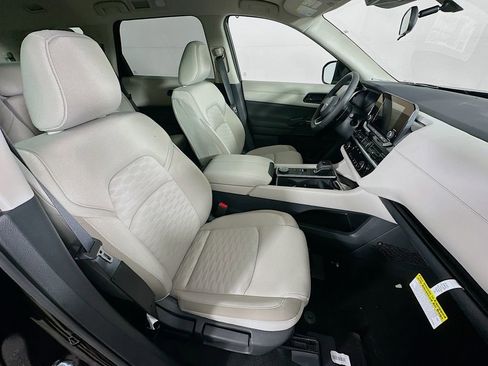 New 2025 Nissan Pathfinder SV w/ Cargo Package image 36