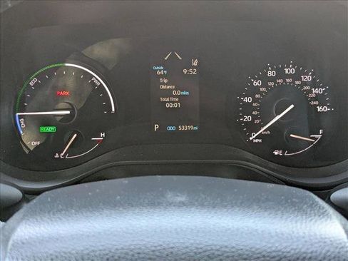 Used 2022 Toyota Sienna XLE image 11