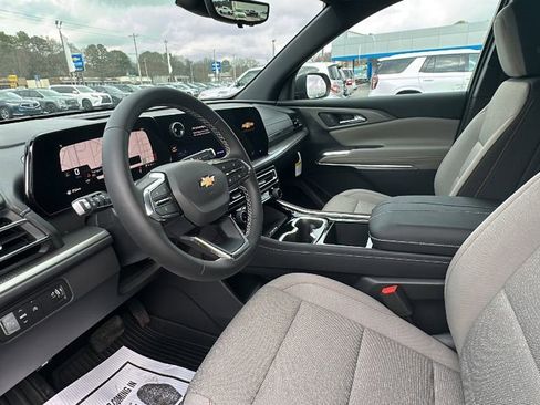 New 2026 Chevrolet Traverse LT w/ Sun and Wheel Package image 11