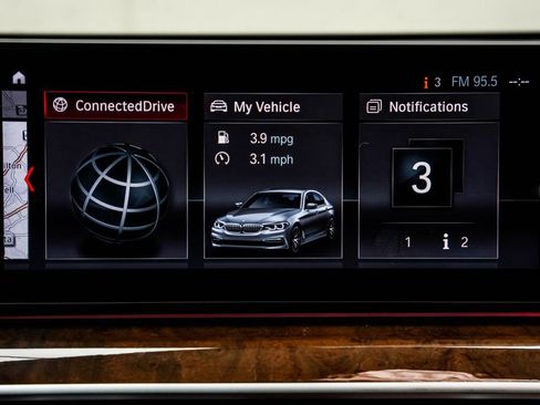 Used 2017 BMW 540i xDrive w/ Premium Package image 31