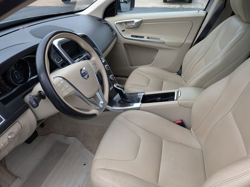 Used 2016 Volvo XC60 T5 Platinum w/ Climate Package FWD image 16