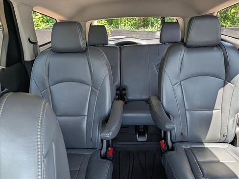 Used 2018 Buick Enclave Essence w/ Trailering Package FWD image 19