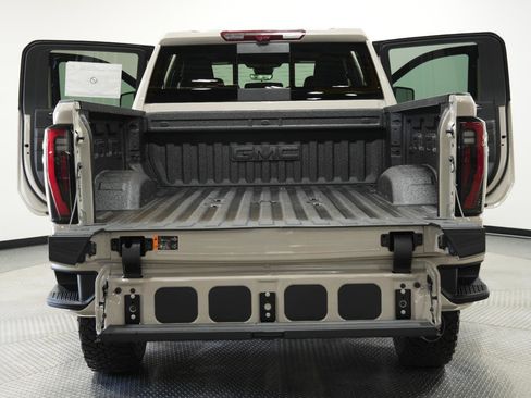 New 2026 GMC Sierra 2500 AT4 w/ AT4 Premium Plus Package AWD/4WD image 15