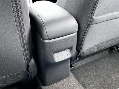 Used 2025 Nissan Versa SV w/ Trunk Package FWD image 2