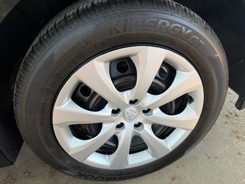 Used 2025 Toyota Corolla LE FWD image 16