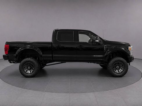 Used 2022 Ford F350 Platinum w/ Tremor Off-Road Package AWD/4WD image 23