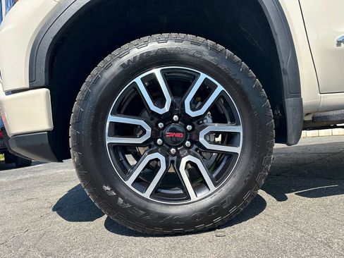 Used 2026 GMC Sierra 1500 AT4 w/ AT4 Premium Package AWD/4WD image 12